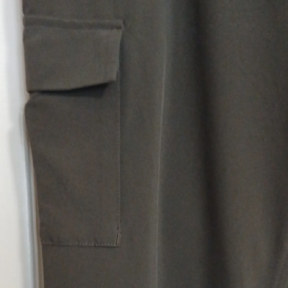 Athleta Joggers - Picture 6 of 12